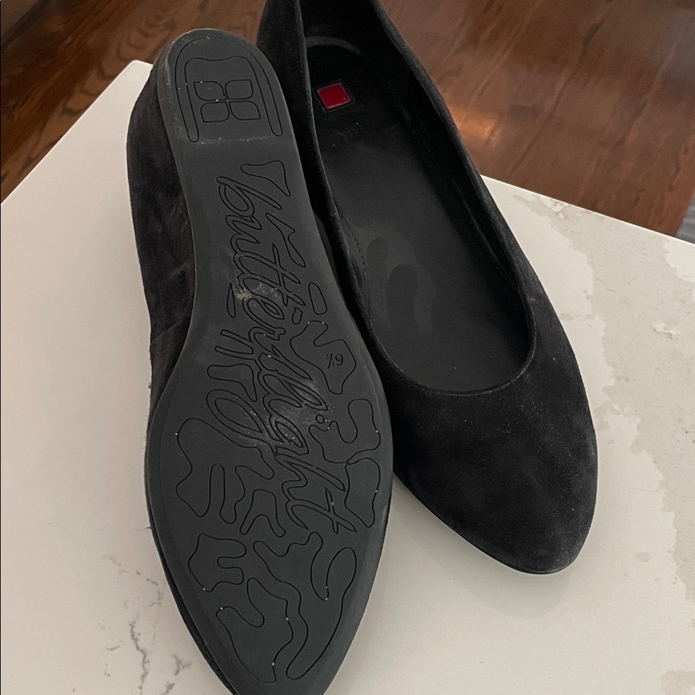 Elegant Black Suede Women's Flats - Picture 2 of 5